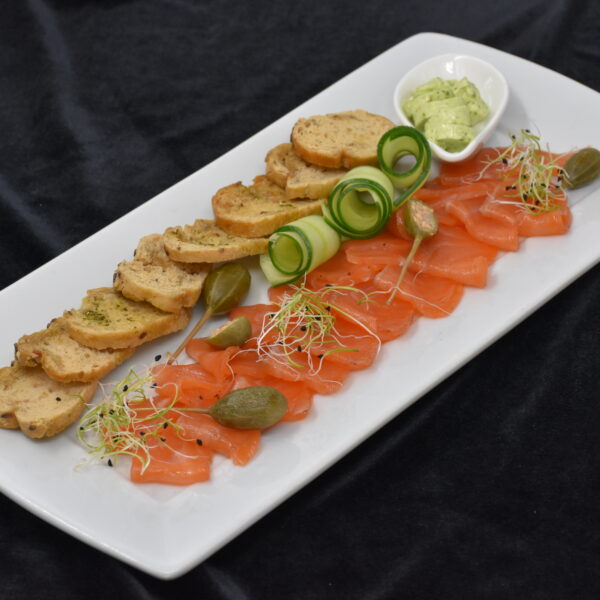 Sūdytos lašišos užkandėlė