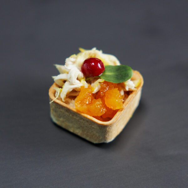 Krepšelis su vištiena ir karamelizuotais abrikosais