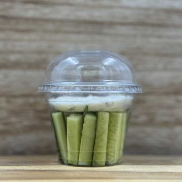 Agurkų juostelės su tadzyki padažu