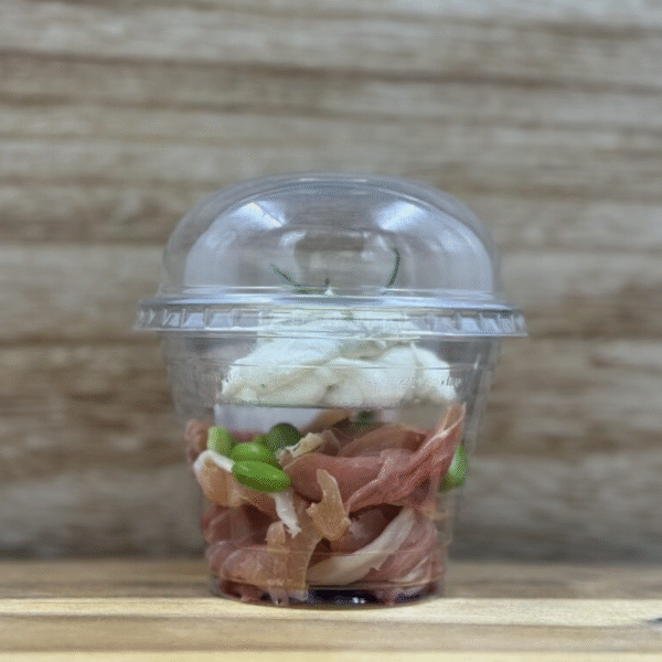 Vytinto parmos kumpio užkandis su sūrio tapenade